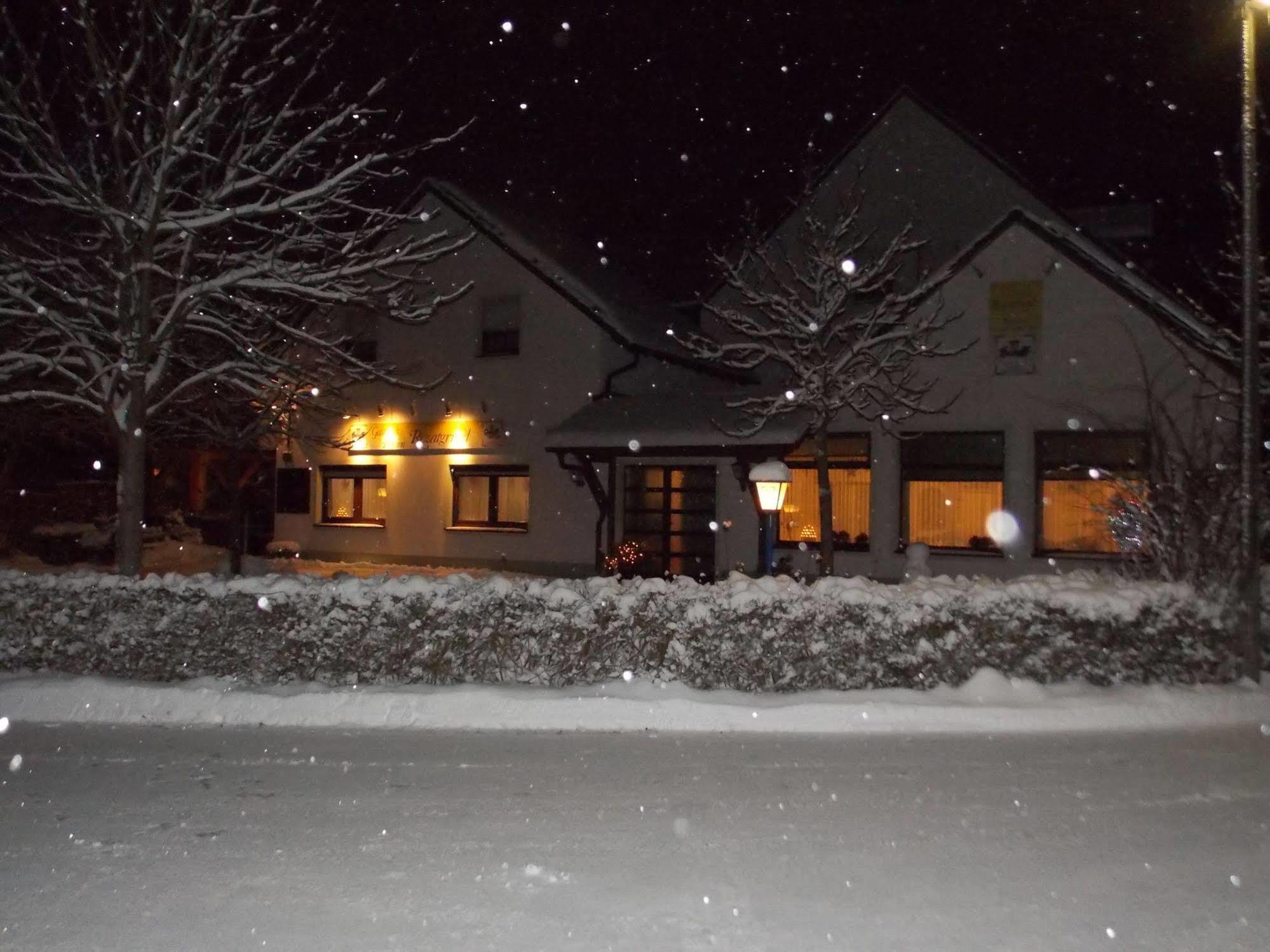 Gasthaus Pension Rezatgrund Windsbach ภายนอก รูปภาพ